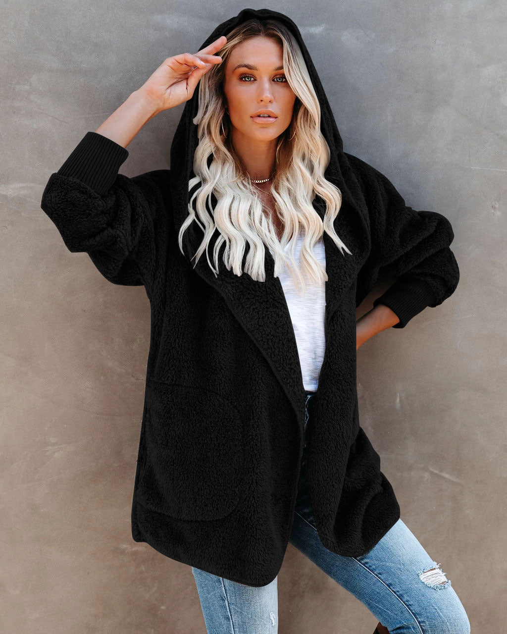 Ladies cozy fleece jacket with wide sleeves and a hood Lune London