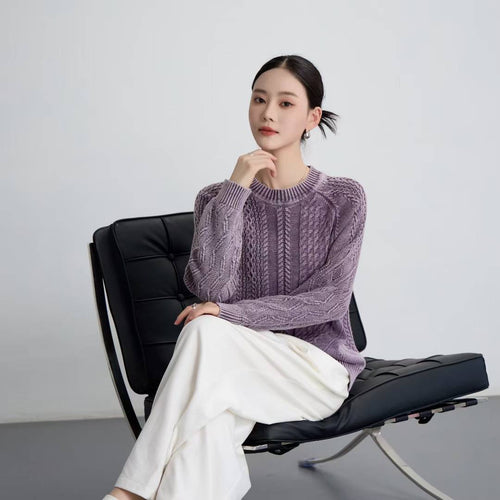 Pull féminin tendance avec design en câble texturé et encolure ronde Chic & Stil