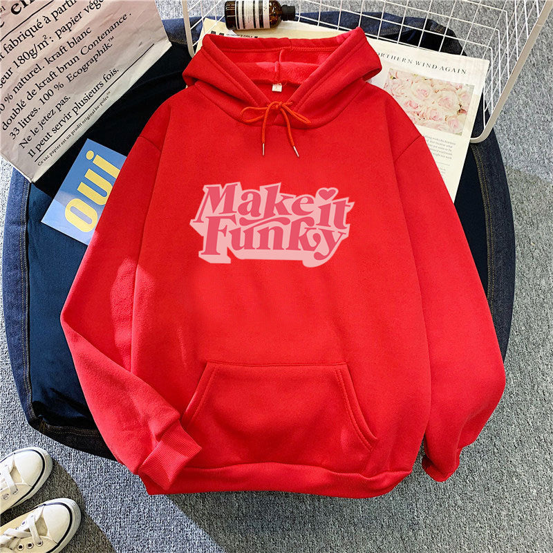 Women's hoodie with striking lettering Chic & Stil