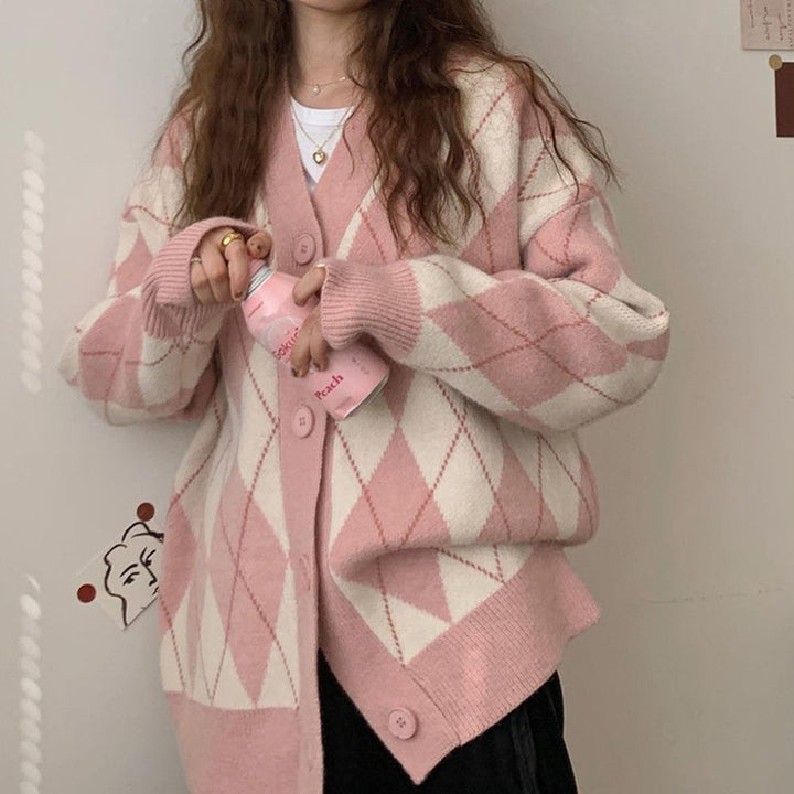 Casual cardigan for women with diamond pattern and large buttons Lune London