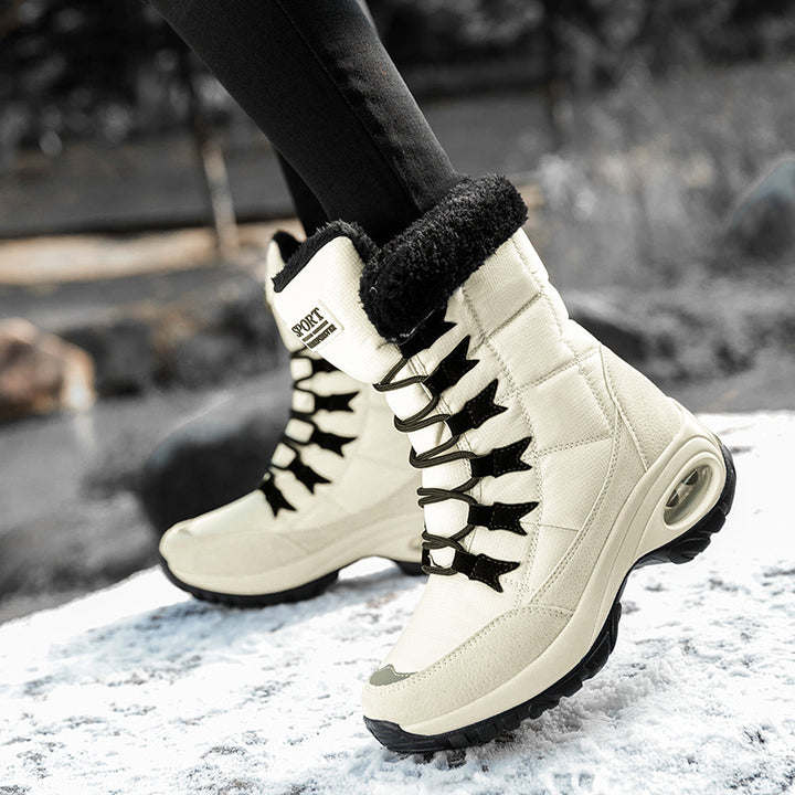 Thermal winter boots for women with non-slip sole and insulating lining Lune London