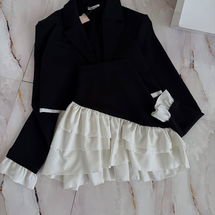 Cropped jacket for women with ruffle details and elegant chic Style and Style