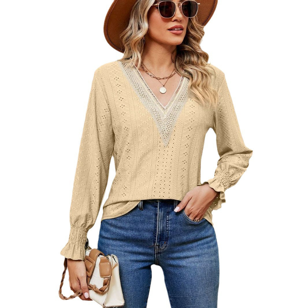 Ladies' blouse with airy embroidery and V-neck Lune London