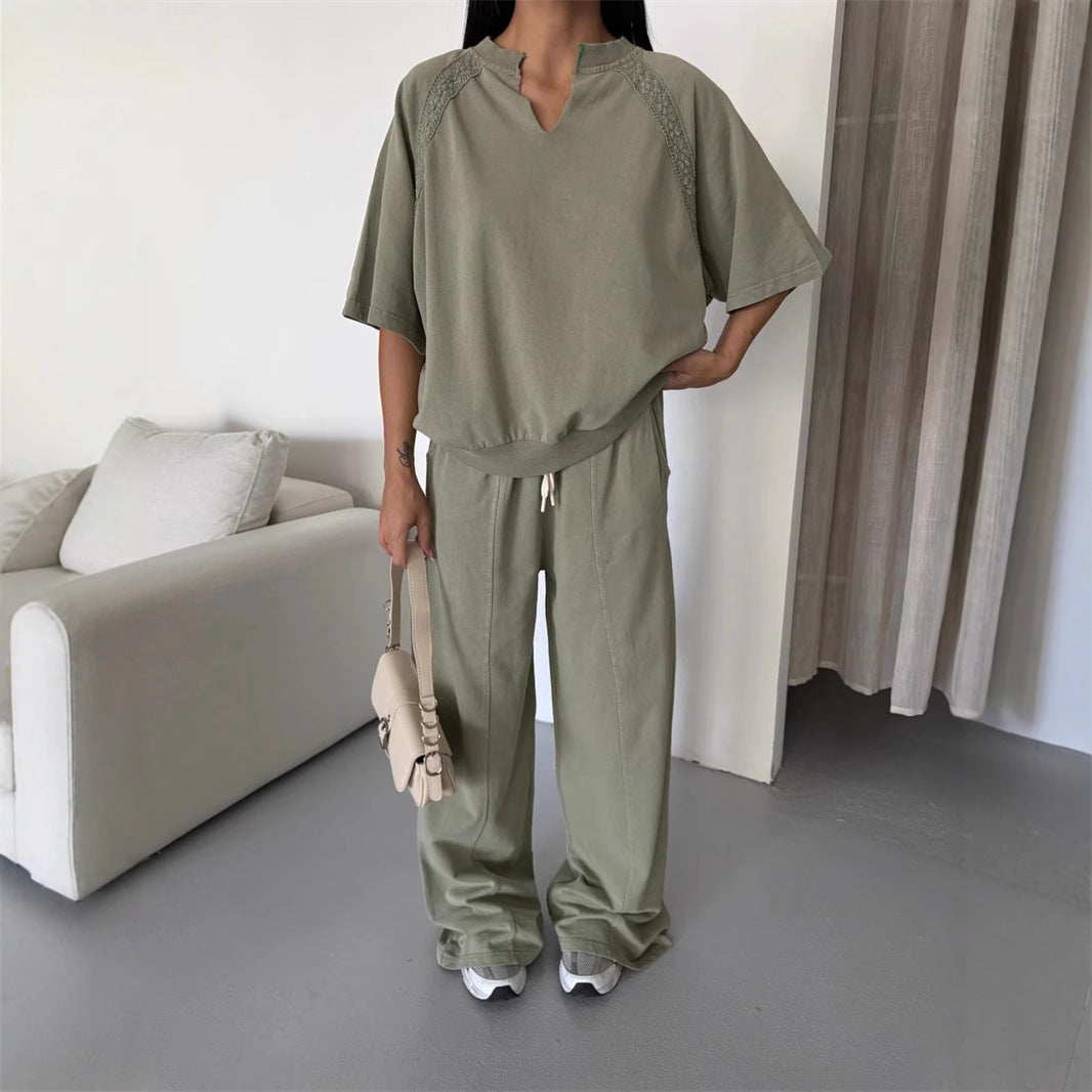 Oversized casual t-shirt for women with V-neck Lune London