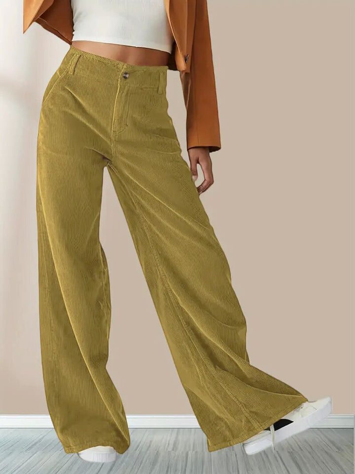 Ladies Elegant, wide chino pants with practical pockets and high waist Lune London