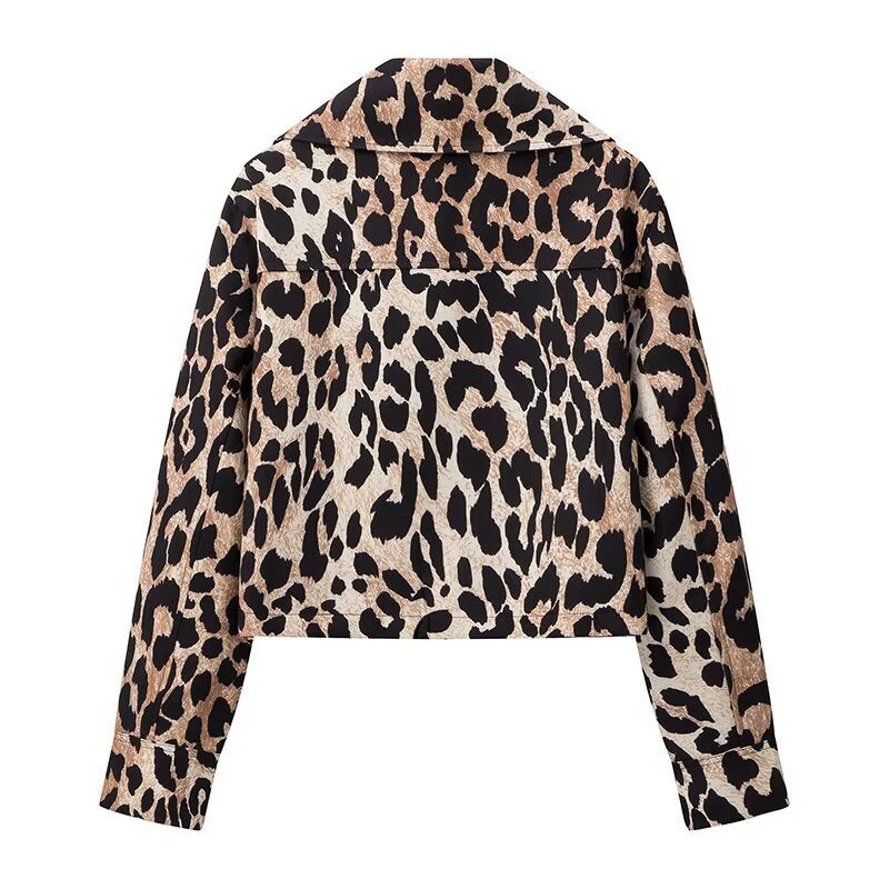 Cropped jacket for women in leopard print with snap buttons Lune London