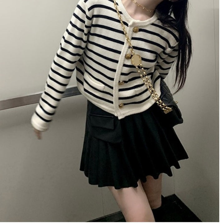 Chic striped jacket for women with golden buttons and large pockets Lune London