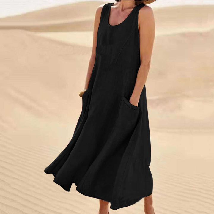 Loose summer dress for women with practical pockets and chic V-neck Style