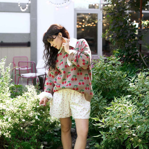 Pull femme confortable avec motif cerise et légère structure Chic & Stil