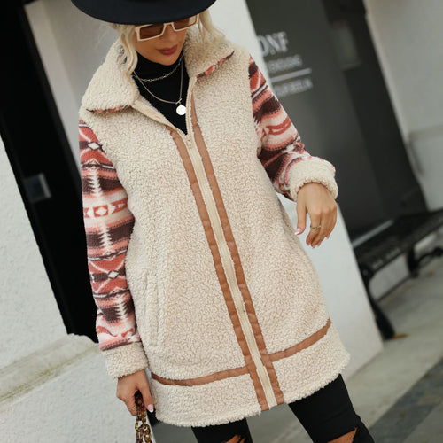 Long fleece-lined jacket for women with trendy pattern and practical integrated pockets Lune London