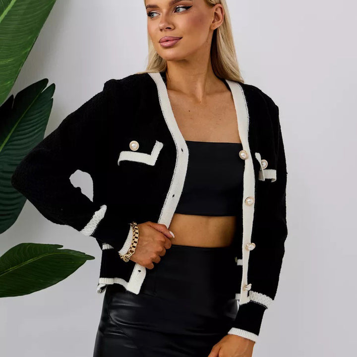Cardigan féminin à la mode avec élégants boutons en perles et poches Chic & Stil