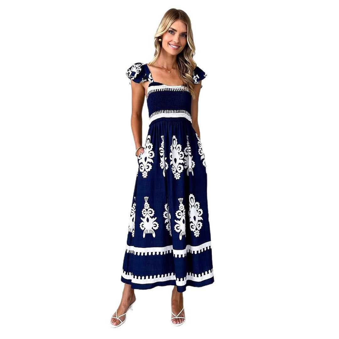 Maxi dress for women with plunge neck design and floral patterns Chic & Stil