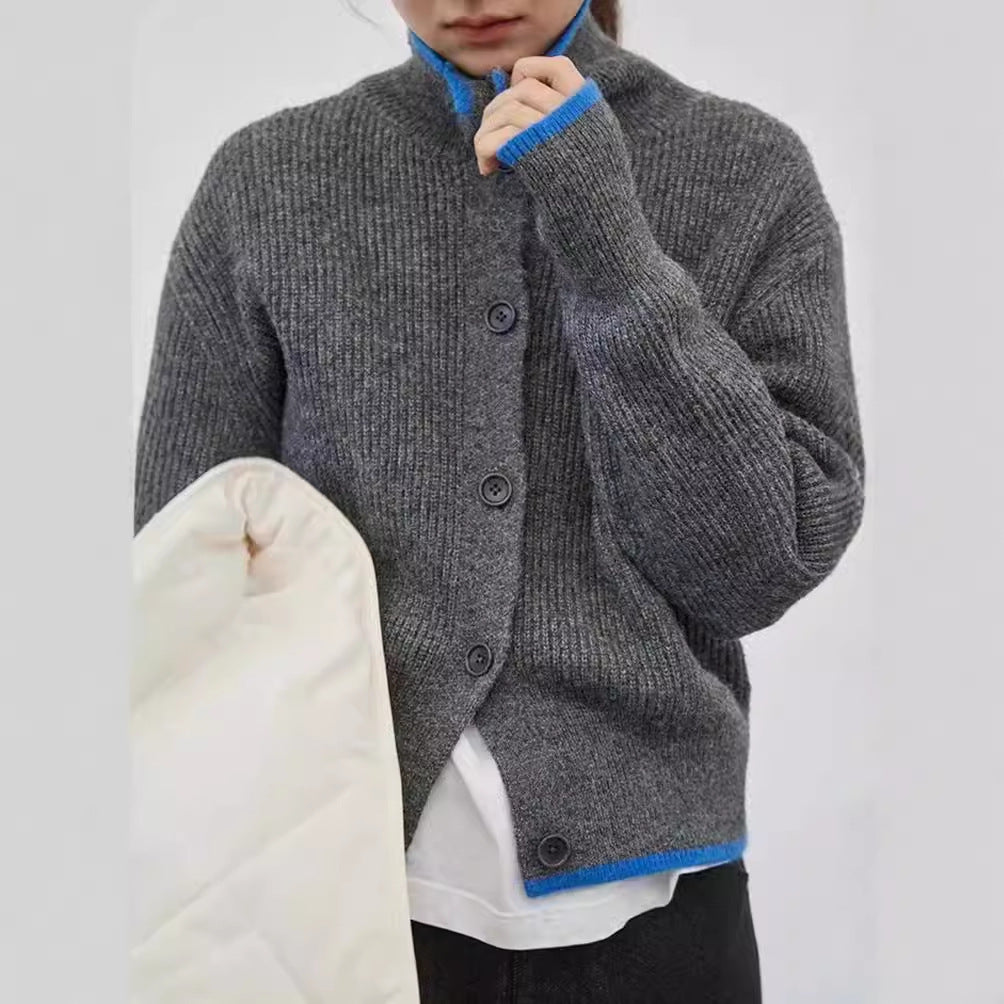Cardigan femme avec col montant tendance et détails de boutons décoratifs Chic & Stil