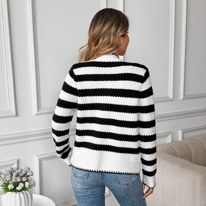 Ladies Cardigan and patterned knit with buttons Lune London