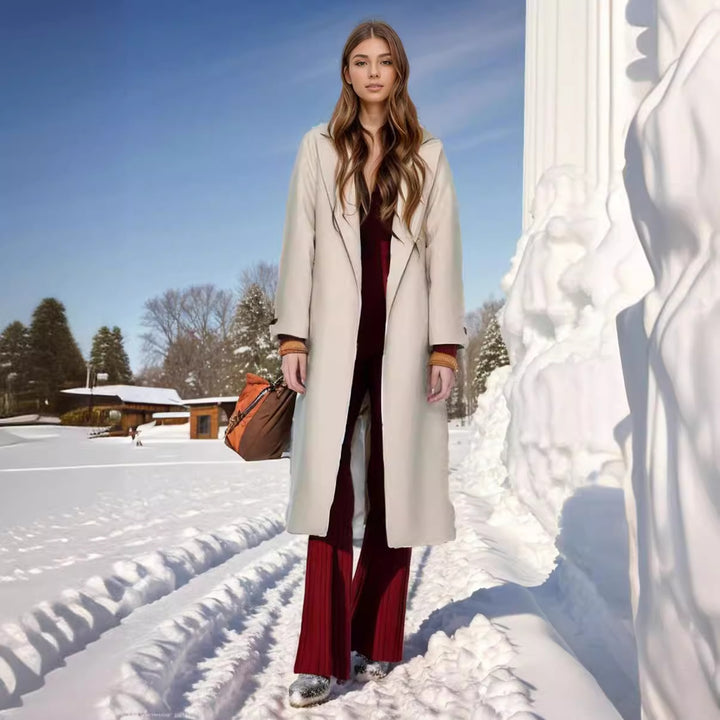 Elegant coat for women with wide collar and belt at the waist Lune London