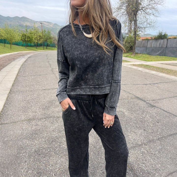 Lune London casual hoodie and sweatpants set for ladies