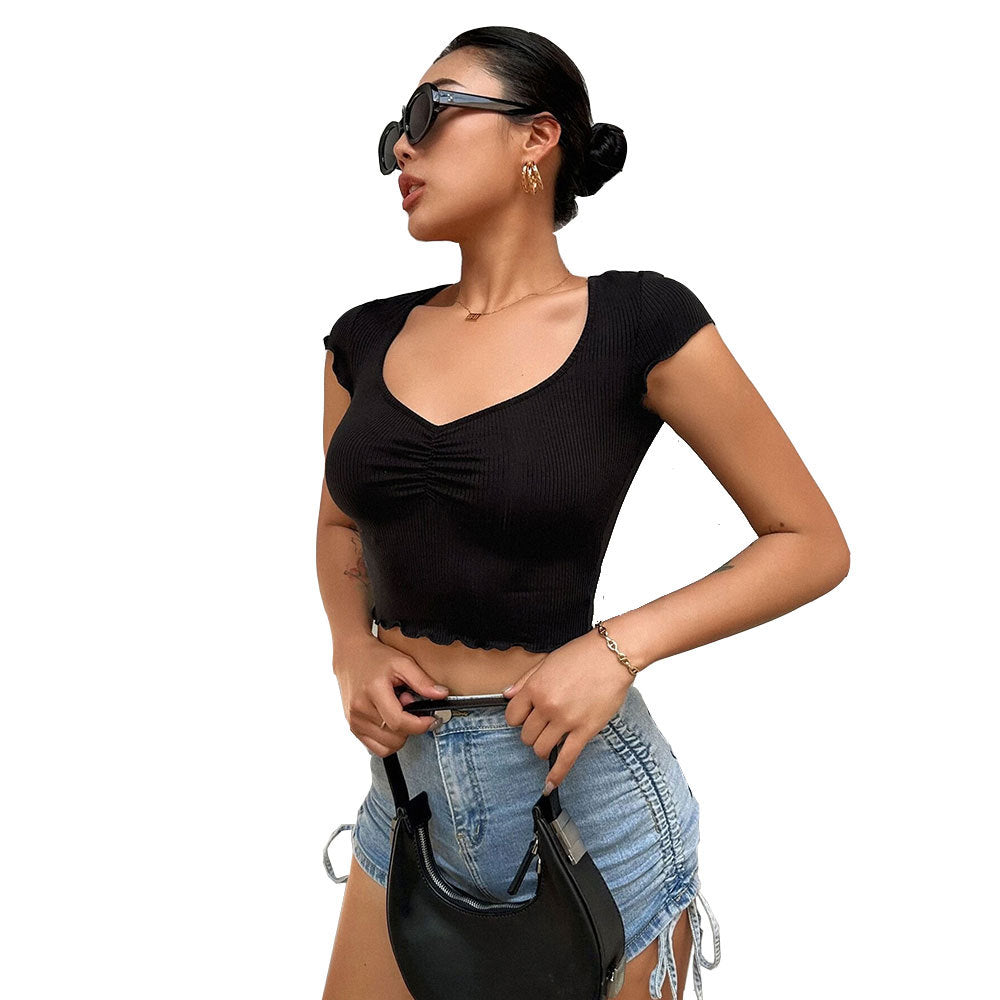 Short top for women with elastic gathers and trendy V-neck Chic & Stil
