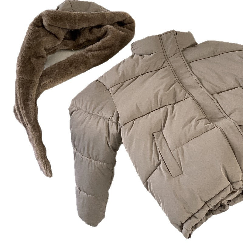 Ladies trendy down jacket with removable faux fur collar and practical pockets Lune London