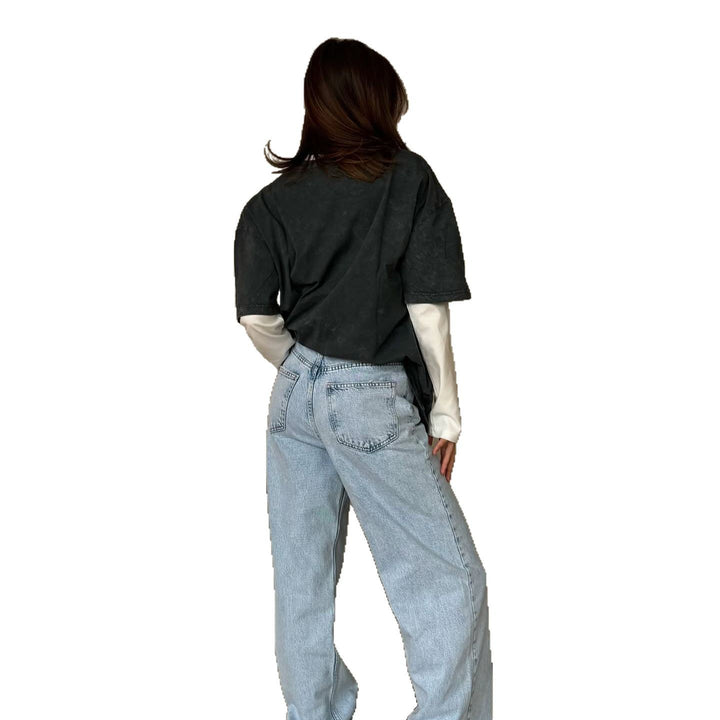Comfortable oversized T-shirt for women with a relaxed fit and a unique finish Lune London