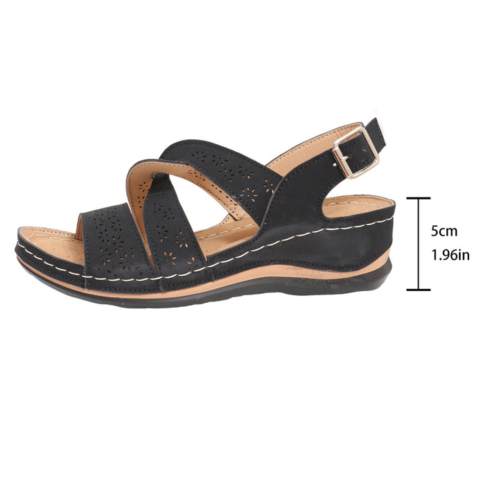 Comfortable sandals for women with adjustable foot straps Lune London