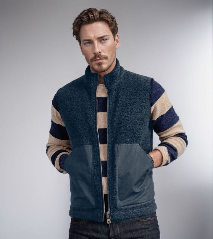 Fashionable men's fleece jacket with structured collar and practical pockets Lune London