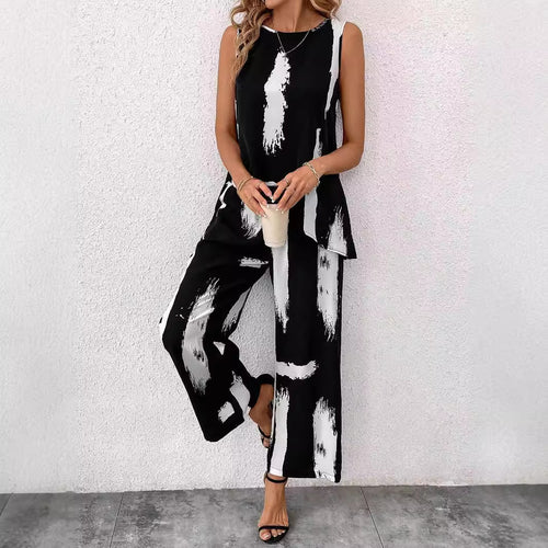 Women’s blouse set with a casual fit and trendy Lune London pattern