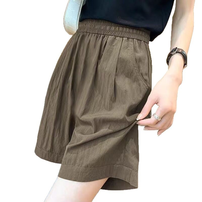 Women's casual shorts with elastic waistband and side pockets