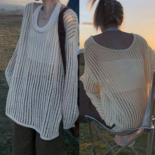 Lightweight knitted sweater for women with a loose fit and a discreet lace pattern Lune London