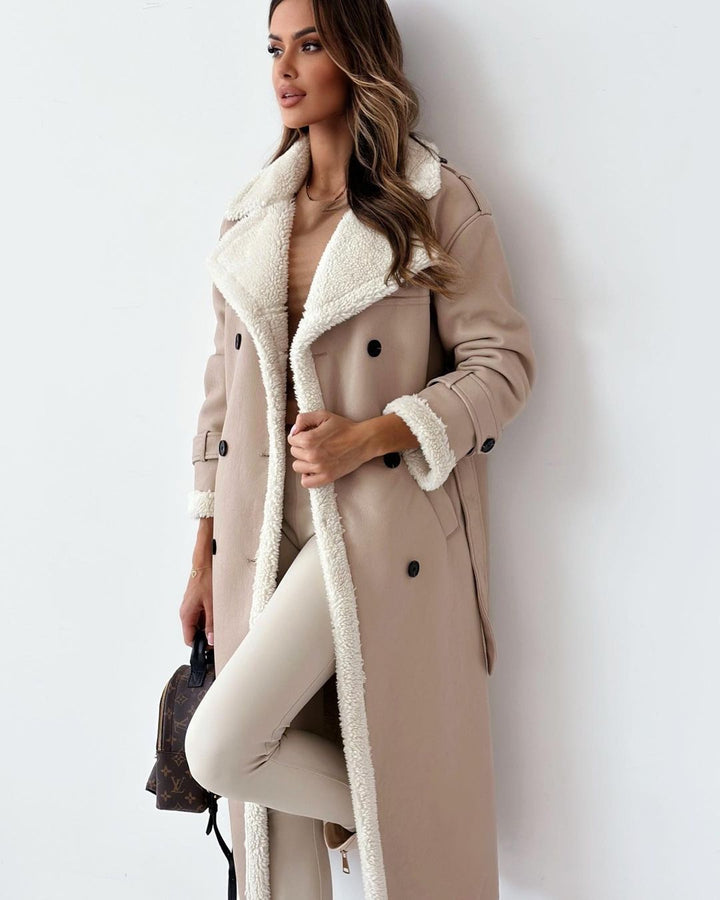 Ladies trendy transition coat with soft faux fur lining and stylish Lune Londonl details