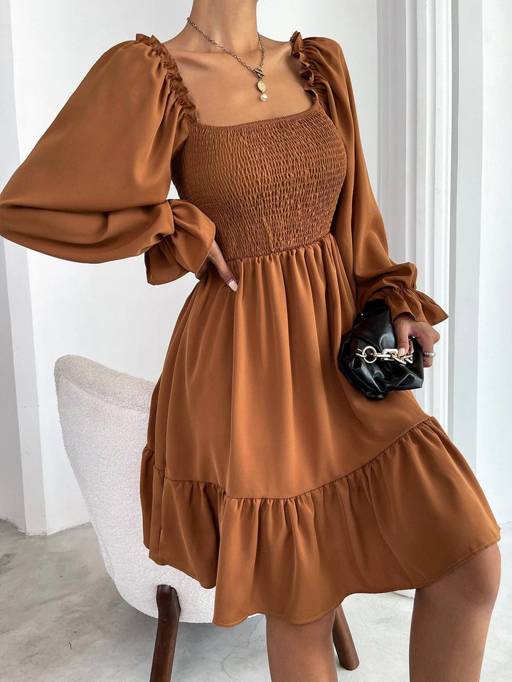 Puff sleeve dress for women with lace details and elastic top Lune London
