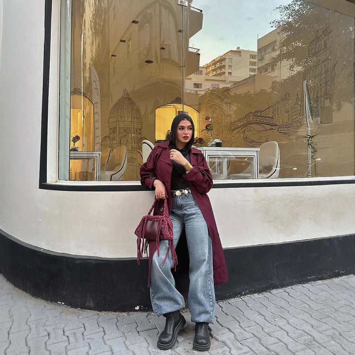 Trendy trench coat for women with an elegant cut and practical pockets Lune London