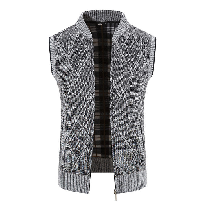 Elegant knitted vest for men with structured diamond pattern Lune London