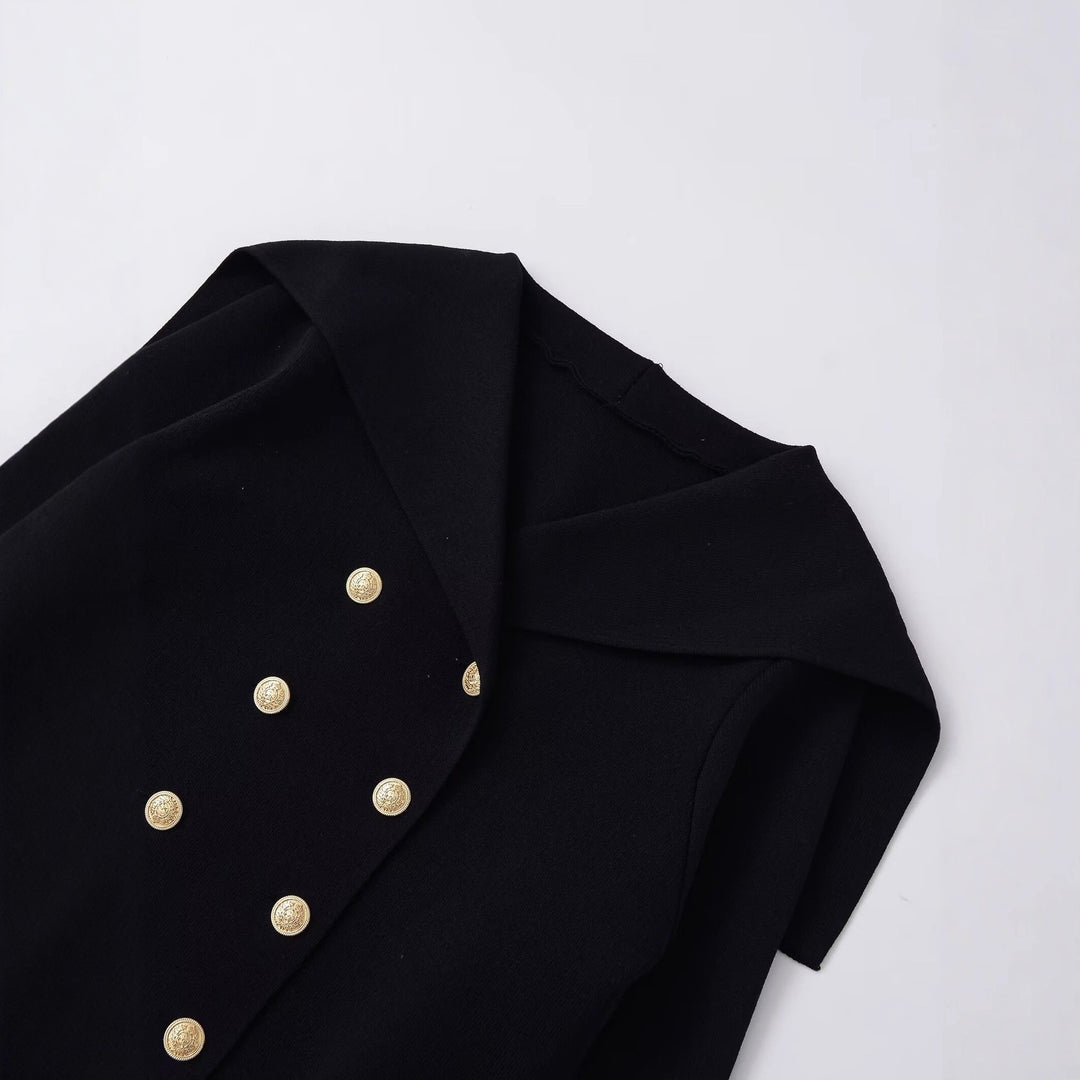 Cropped jacket for women with large lapels and gold buttons Lune London