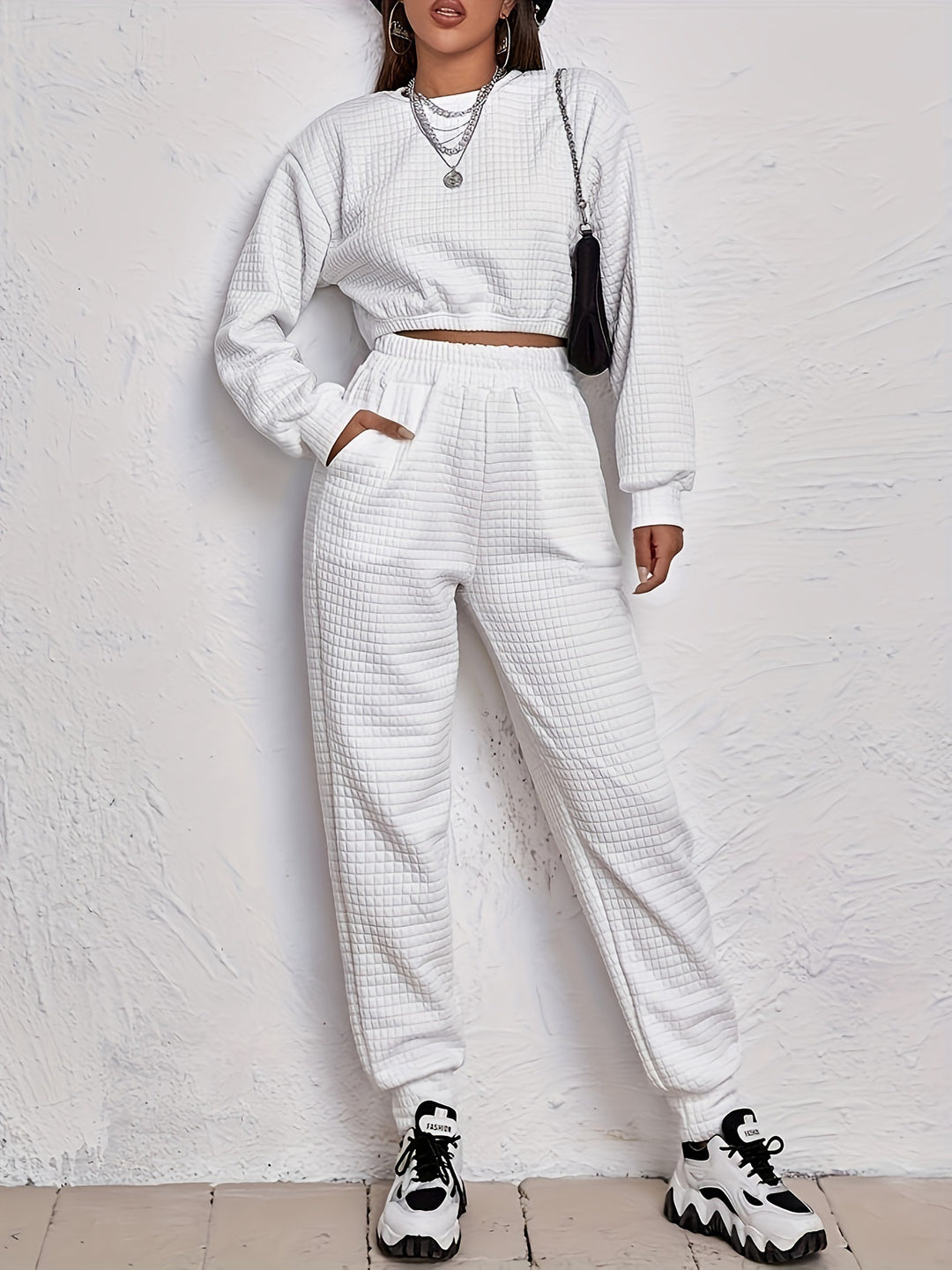 Ensemble décontracté pour femmes avec design matelassé et taille élastique Chic & Stil
