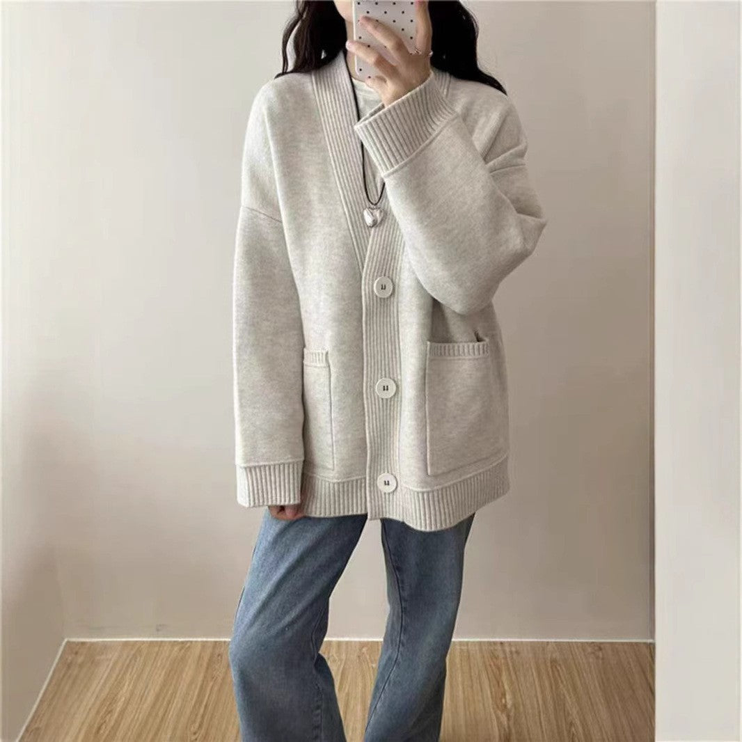 Cardigan en tricot décontracté pour femmes avec poches profondes et détails de boutons modernes Chic & Stil