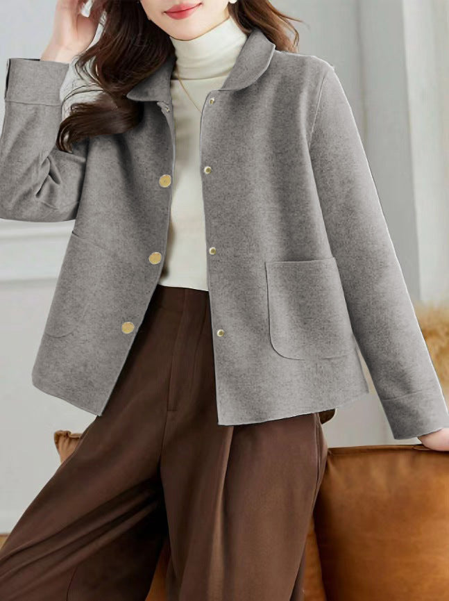 Versatile fleece jacket for women with button closure and pockets Lune London