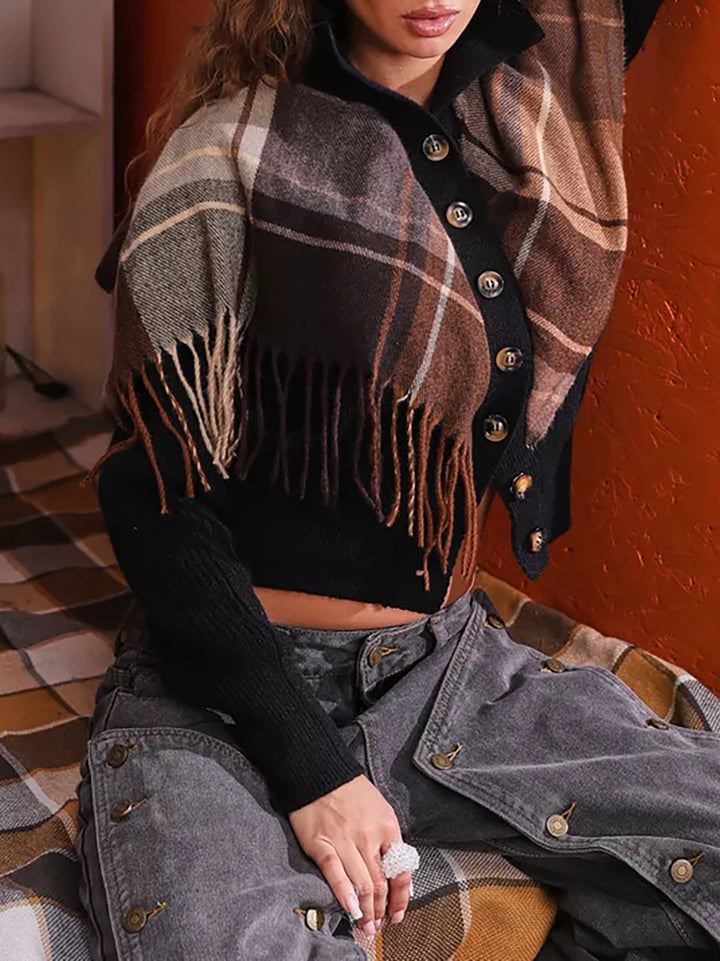 Gilet tricoté pour femmes avec un motif décoratif à carreaux et des détails de boutons pratiques Chic & Stil