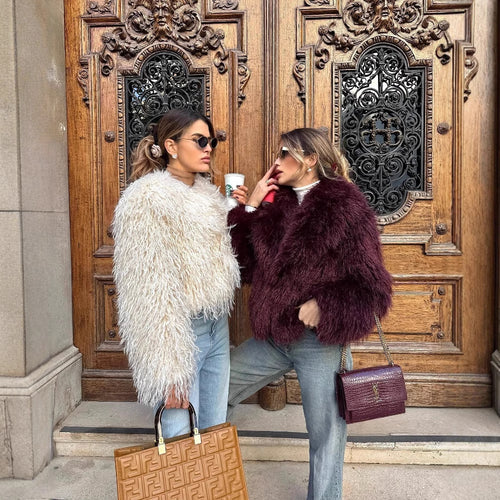 Faux fur jacket for women with wide collar and luxurious look Lune London