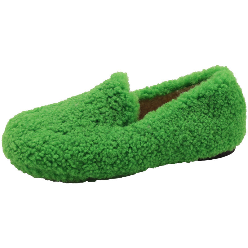 Women cozy slippers made of high-quality plush material Lune London