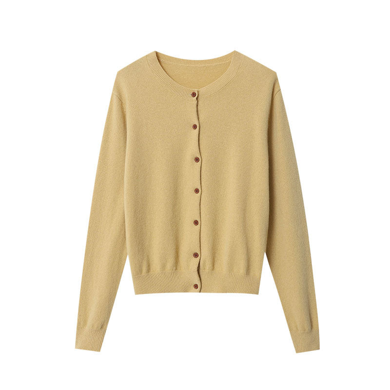 Ladies cardigan with button details and high-quality cotton Chic & Stil