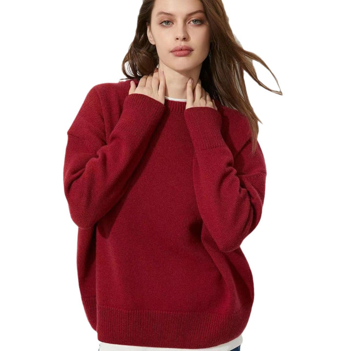 Cozy fine-knit sweater for women with a loose fit and a round neckline Lune London