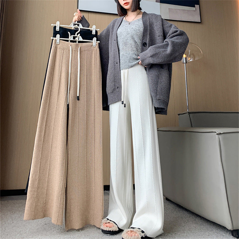 Warm palazzo pants for women with elastic waistband and side pockets Lune London