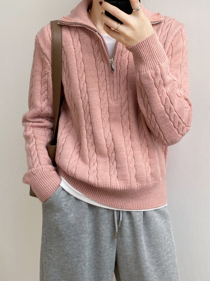 Pull en tricot épais pour femme avec col montant et motif en cable Chic & Stil