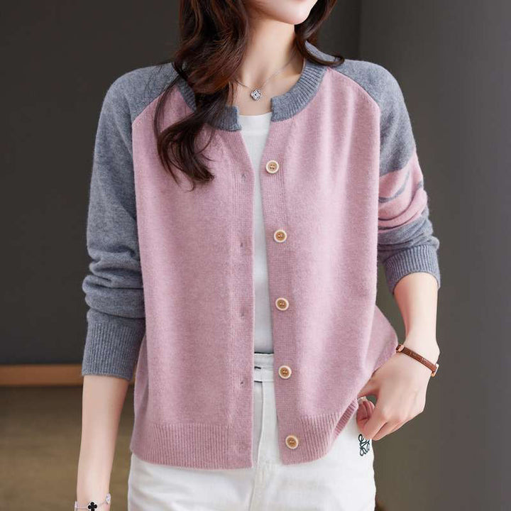 Cardigan pour femmes avec contrastes de couleurs et détails de boutons Chic & Stil