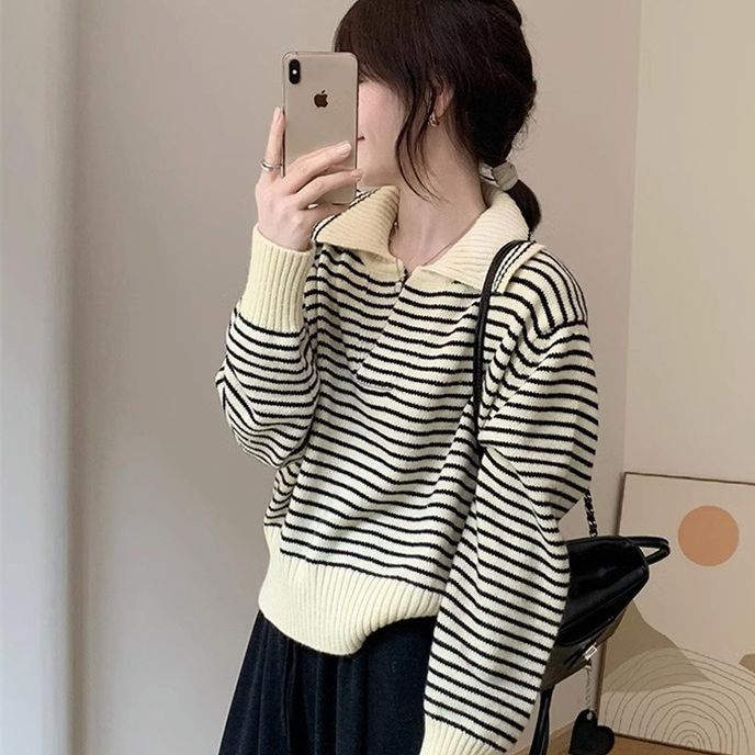 Ladies cozy knitted sweater with striped design and modern collar Lune London
