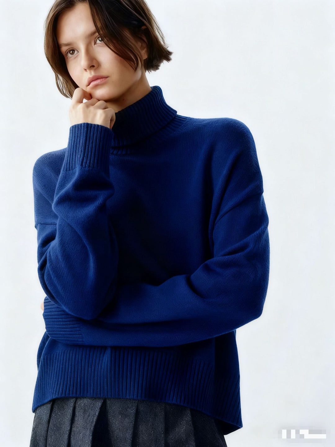 Pull Femme Col Roulé Confortable avec Coupe Oversize et Structure à Fines Côtes Chic & Stil