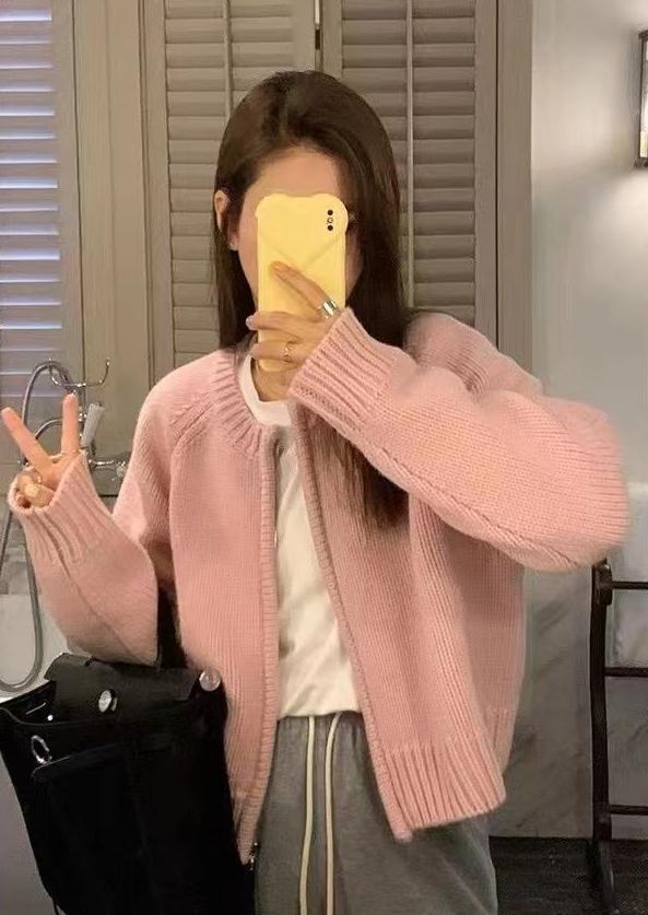 Cardigan Cozy pour Femmes avec Col Rond Chic & Stil