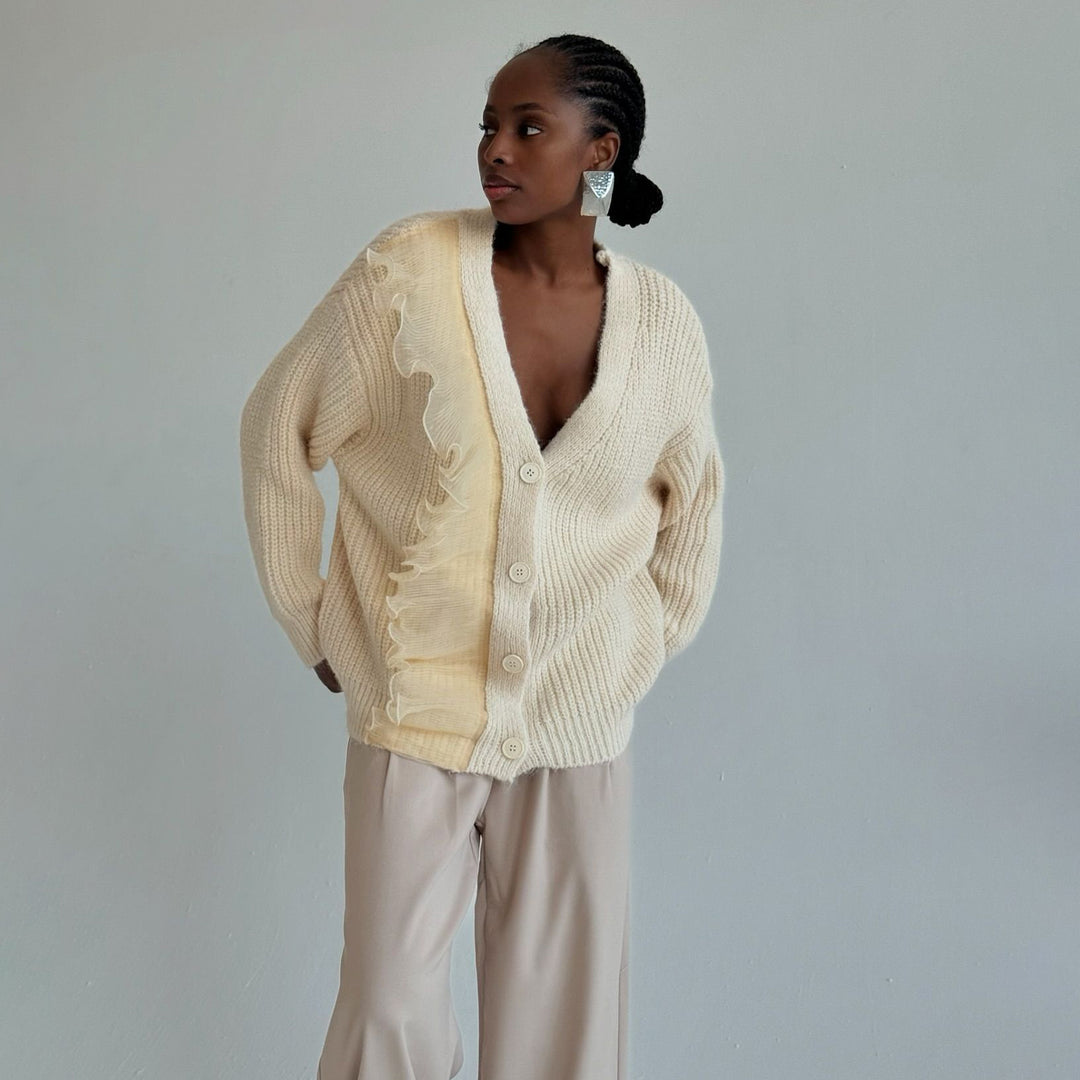 Cardigan for women with ruffle details and button closure Lune London