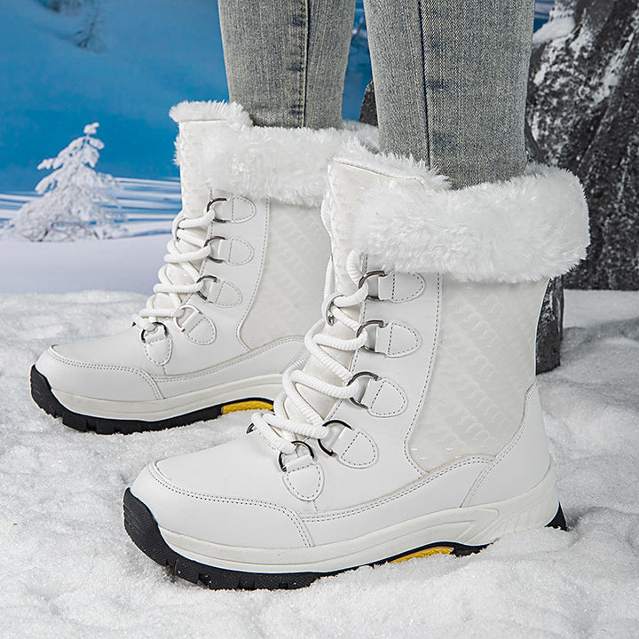 Thermal winter boots for women with non-slip sole and insulating lining Lune London