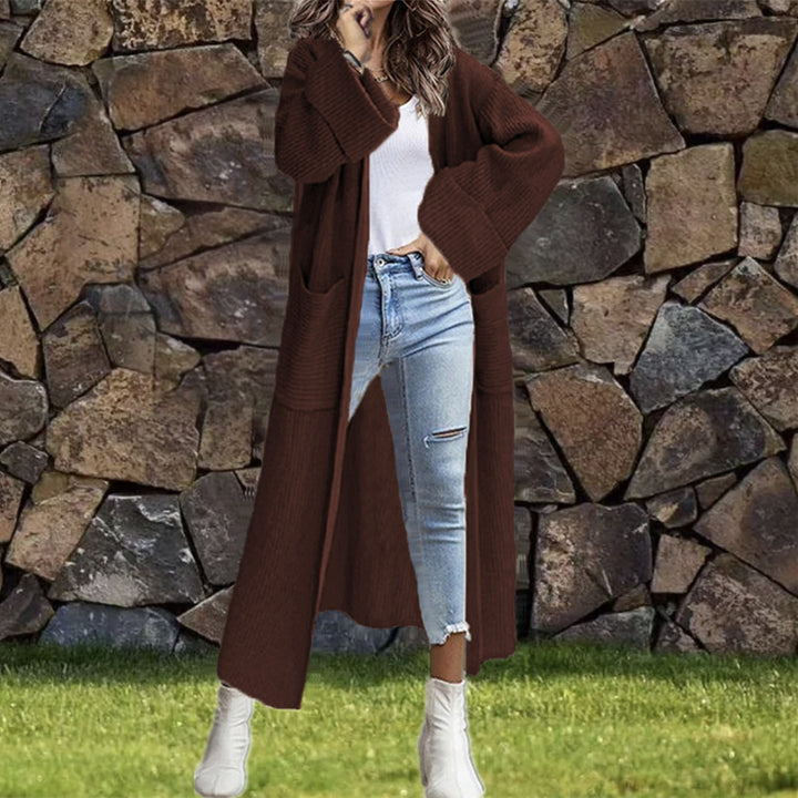 Ladies long cardigan with a trendy structure and practical pockets Lune London